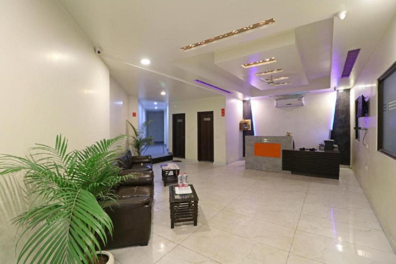 Hotel Skywood At Airport *